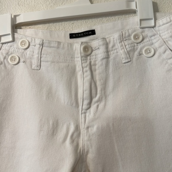 Axcess White denim jeans. - Picture 2 of 6